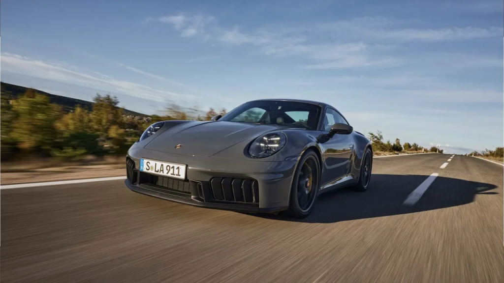 Porsche 911 Híbrido Impressiona em Potência e Eficiência