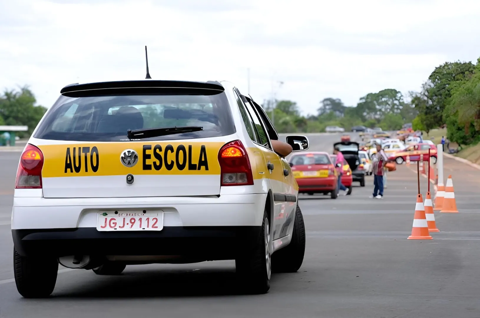 Lula dá aval ao fim da obrigatoriedade de autoescola para CNH entenda o que muda