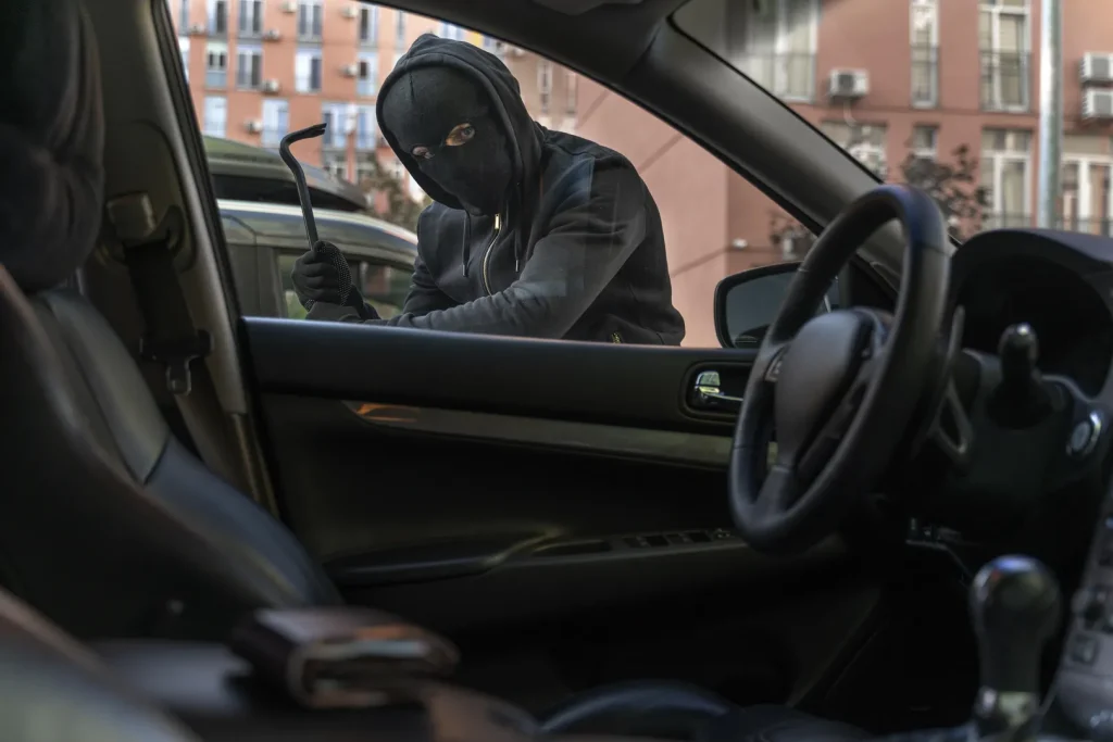 Diferença entre roubo e furto no seguro auto