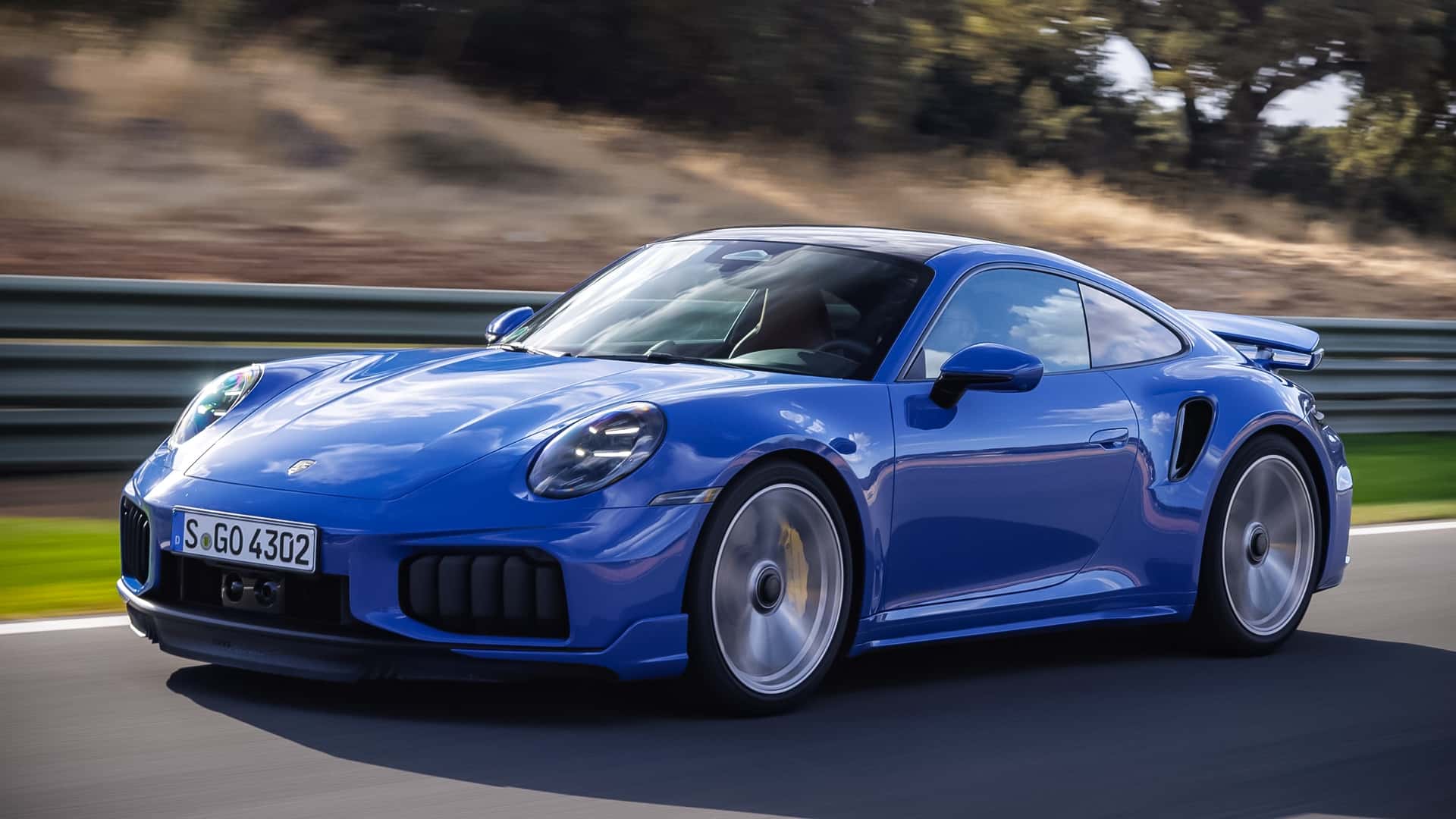 Porsche confirma 911 jamais será totalmente elétrico — por que isso é uma boa notícia