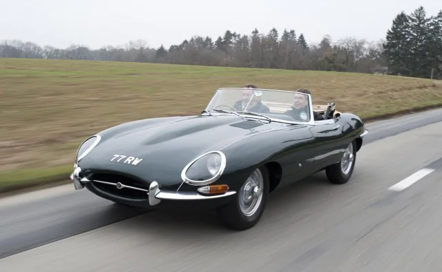 Conheça os modelos de carro do bilionário e CEO da Tesla, Elon Musk!